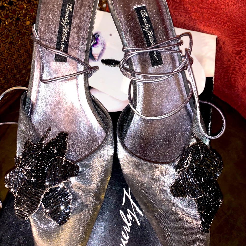 Beverly Feldman women’s size 10 Pewter low heel